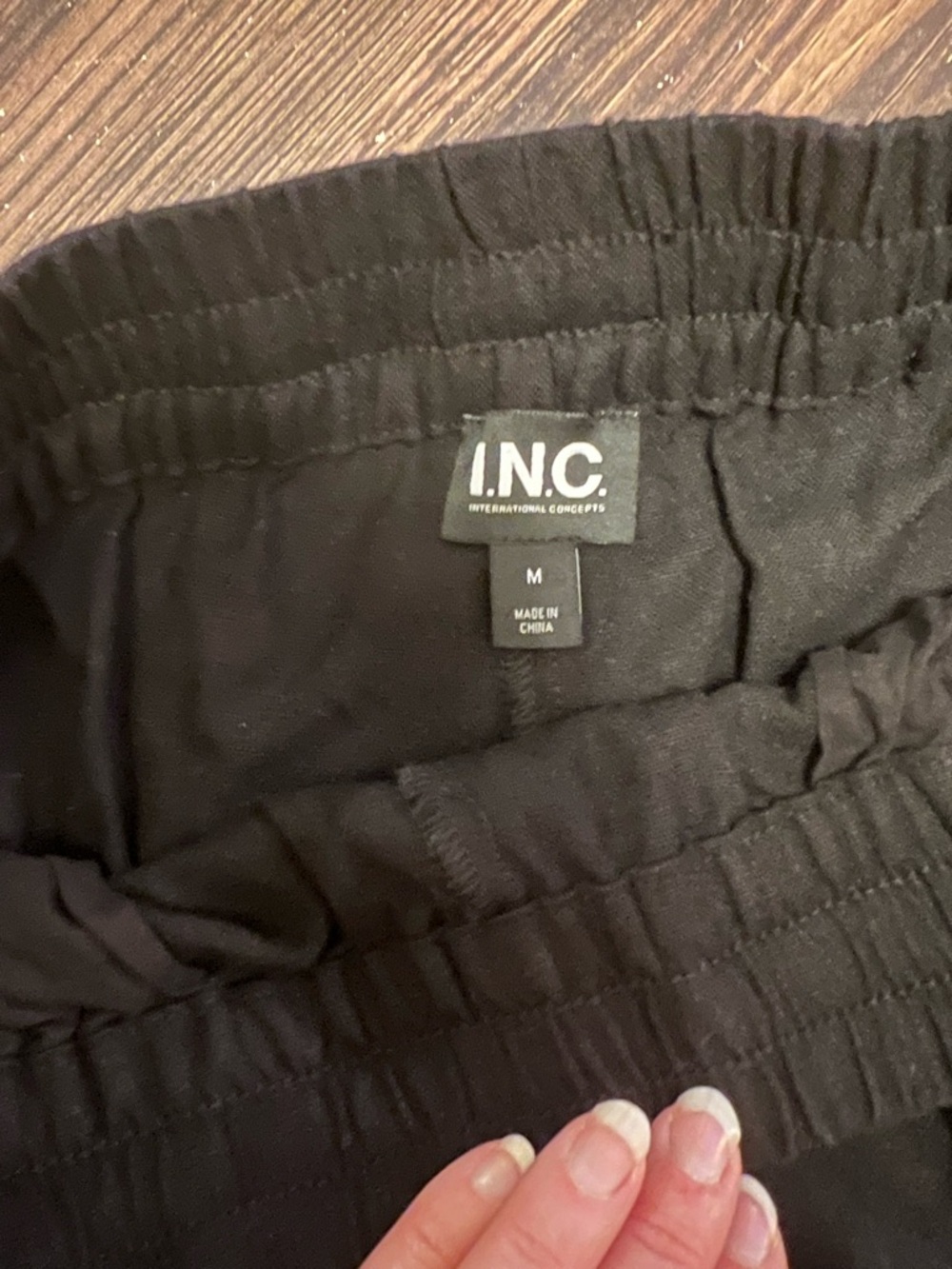 INC International Concepts Black Elastic Pull-On Shorts - Picture 3 of 3